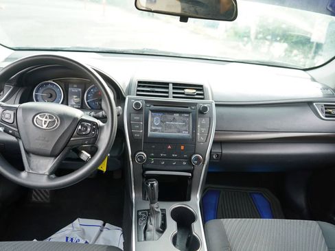 Used 2016 Toyota Camry LE image 13