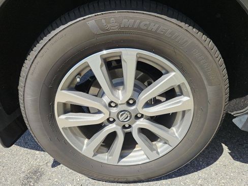 Used 2015 Nissan Pathfinder SL w/ SL Premium Package image 27