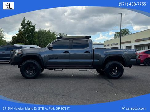 Used 2021 Toyota Tacoma TRD Off-Road AWD/4WD image 5