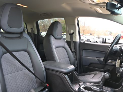 Used 2021 Chevrolet Colorado Z71 w/ Safety Package image 16