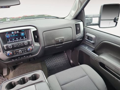 Used 2015 Chevrolet Silverado 2500 LT w/ LT Convenience Package AWD/4WD image 12