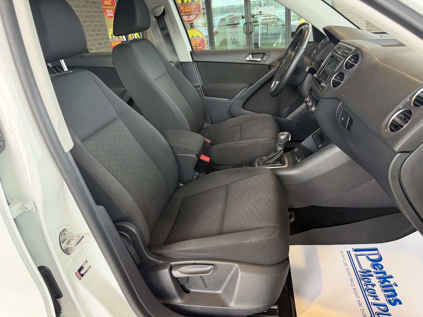 Used 2017 Volkswagen Tiguan Limited w/ Premium Package FWD image 22