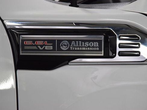 Used 2024 GMC Sierra 3500 Pro w/ Convenience Package image 8