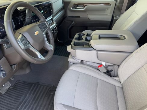 Used 2025 Chevrolet Silverado 1500 LT image 10