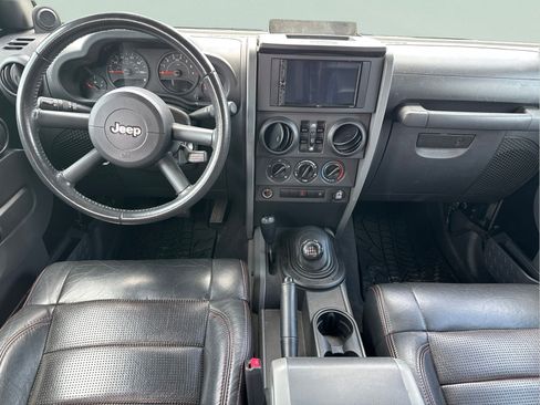 Used 2008 Jeep Wrangler Unlimited X AWD/4WD image 9
