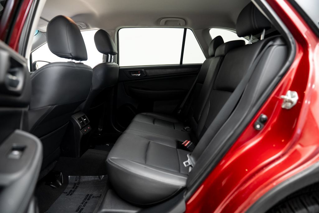 Used 2015 Subaru Outback 2.5i Limited AWD/4WD image 6