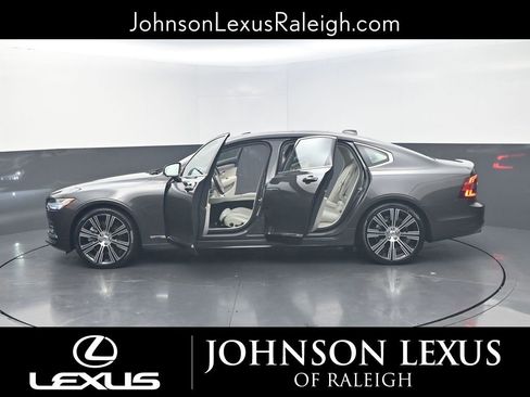 Used 2024 Volvo S90 B6 Ultimate image 26