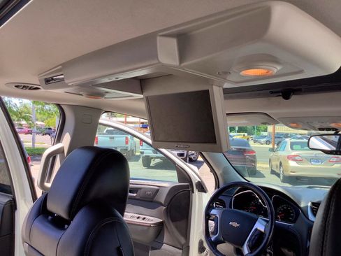 Used 2015 Chevrolet Traverse LTZ AWD/4WD image 41