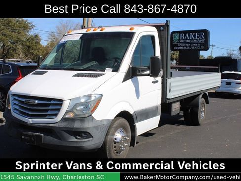 Used 2015 Freightliner Sprinter 3500 RWD image 1