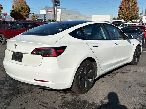 Used 2023 Tesla Model 3 Standard Range image 4