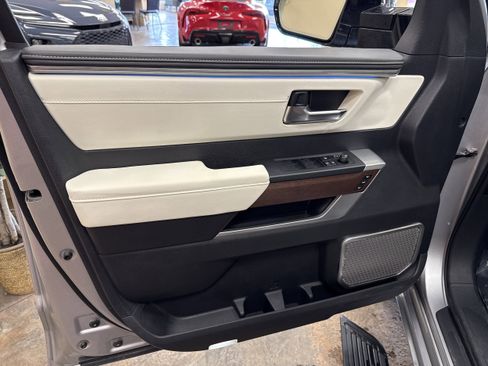Used 2023 Toyota Tundra Capstone AWD/4WD image 30