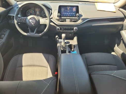 Certified 2025 Nissan Altima 2.5 S FWD image 16