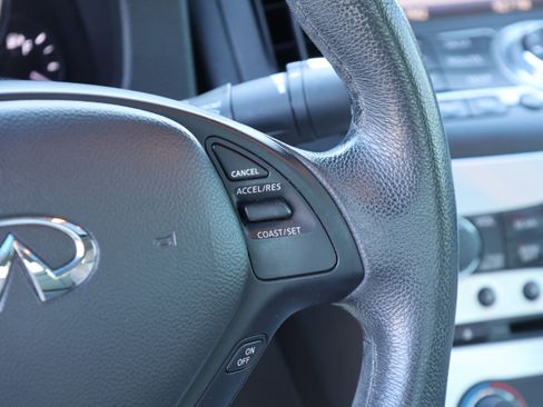 Used 2013 INFINITI G37 x w/ Premium Pkg image 21