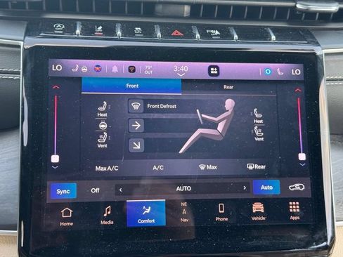 Certified 2023 Jeep Grand Cherokee L Limited w/ Luxury Tech Group II AWD/4WD image 30