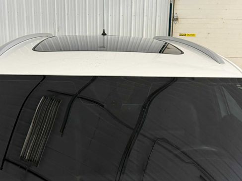 Certified 2020 Volkswagen Atlas Cross Sport SE w/ Panoramic Sunroof Package image 15