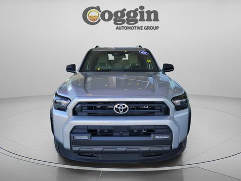 Used 2025 Toyota 4Runner SR5 image 5