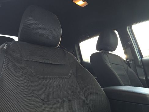 Used 2018 Toyota Tacoma TRD Sport w/ Technology Package image 17