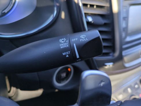 Used 2016 Chrysler 200 S image 27