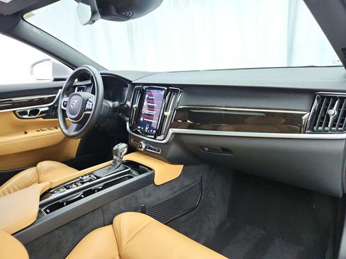 Used 2017 Volvo S90 T6 Momentum w/ Vision Package AWD/4WD image 26