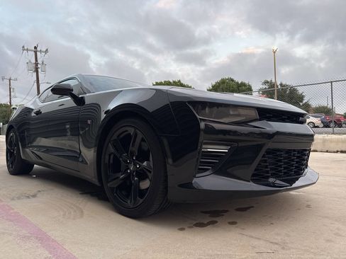 Used 2018 Chevrolet Camaro SS image 11