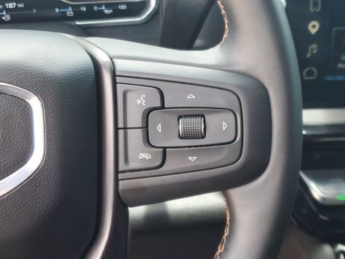 Used 2025 GMC Sierra 2500 AT4 w/ AT4 Premium Plus Package AWD/4WD image 22