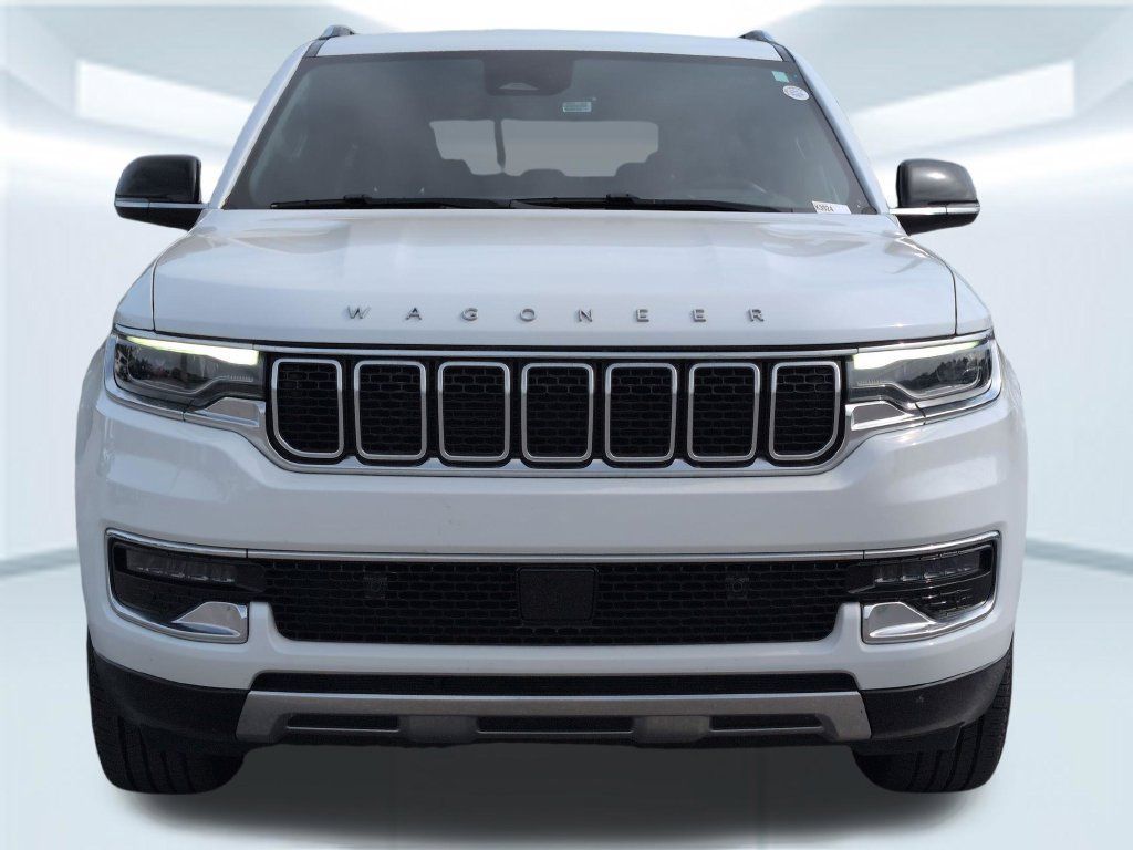 Used 2024 Jeep Wagoneer Series III AWD/4WD image 10