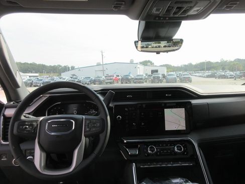 New 2026 GMC Sierra 2500 Denali w/ Denali Reserve Package image 17