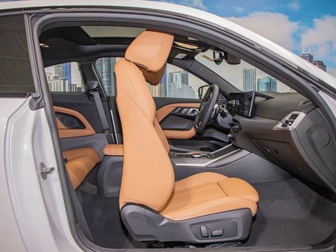 Used 2025 BMW 230i xDrive Coupe w/ Premium Package image 21