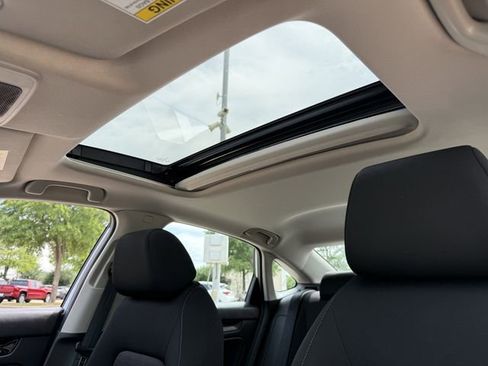 Used 2022 Honda Civic EX image 25