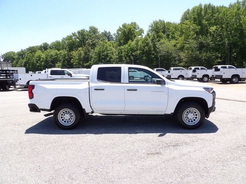 Used 2023 Chevrolet Colorado W/T RWD image 9