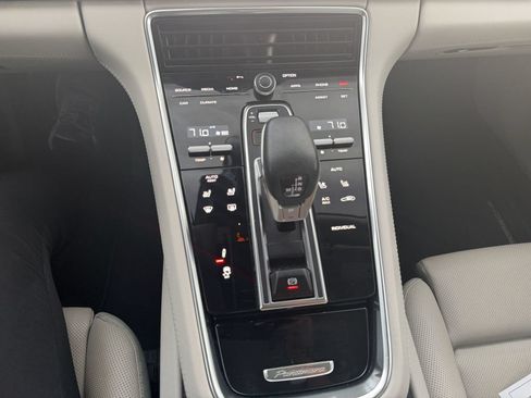 Used 2022 Porsche Panamera 4S AWD/4WD image 5