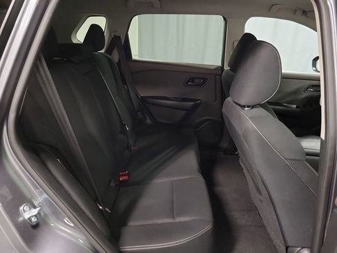 Used 2023 Nissan Rogue S image 23