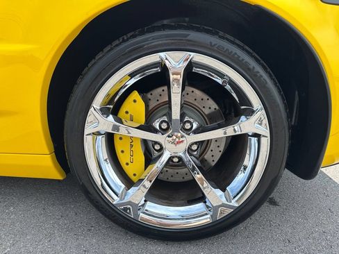 Used 2011 Chevrolet Corvette Grand Sport w/ Preferred Equipment Group RWD image 27