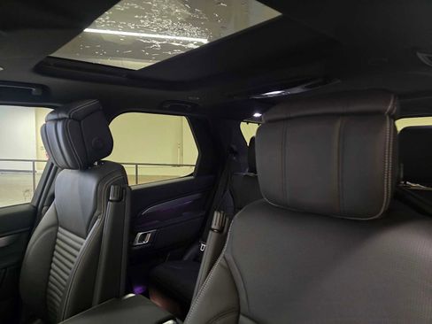 New 2026 Land Rover Discovery Limited Edition image 22