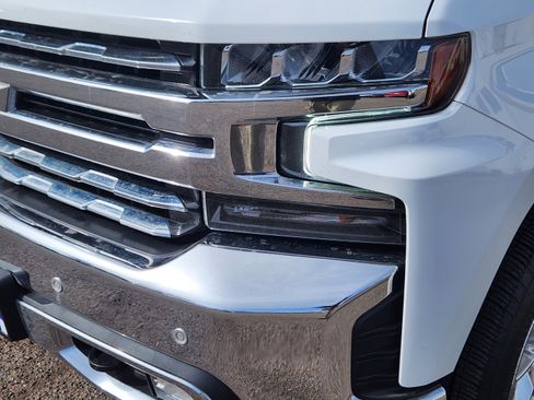 Used 2021 Chevrolet Silverado 1500 LTZ AWD/4WD image 5