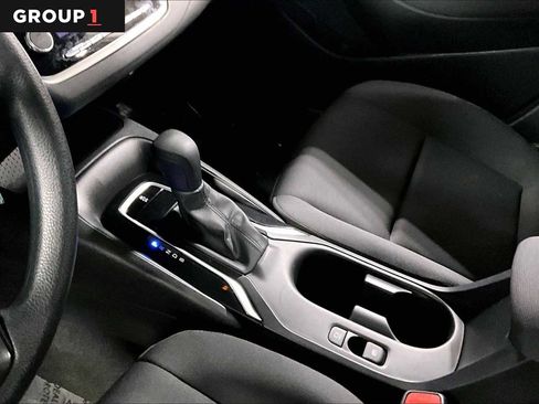 Used 2025 Toyota Corolla LE image 17