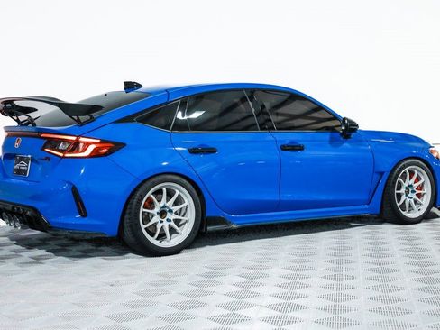 Used 2024 Honda Civic Type R image 4