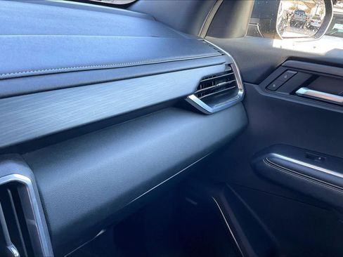 Used 2025 GMC Acadia Elevation image 31