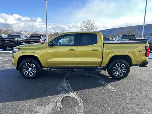 Used 2023 Chevrolet Colorado Z71 w/ Z71 Convenience Package 2 image 4