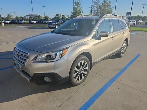 Used 2015 Subaru Outback 2.5i Limited AWD/4WD image 2