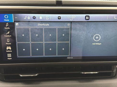 Used 2025 Jeep Wrangler Unlimited Sahara w/ Safety Group image 21