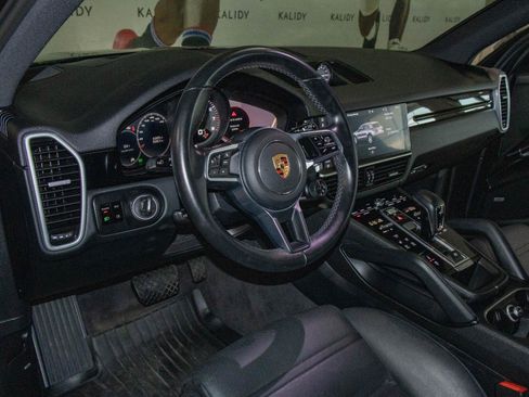 Used 2019 Porsche Cayenne AWD/4WD image 6