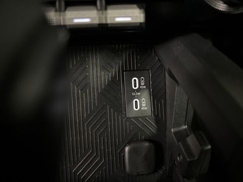 Used 2025 Toyota Tacoma SR5 image 34