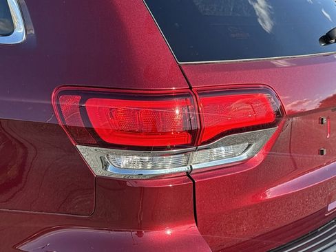 Used 2022 Jeep Grand Cherokee Laredo E image 7