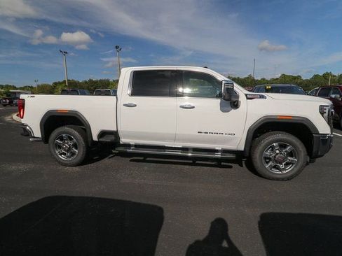 New 2025 GMC Sierra 2500 SLT w/ SLT Premium Package AWD/4WD image 11