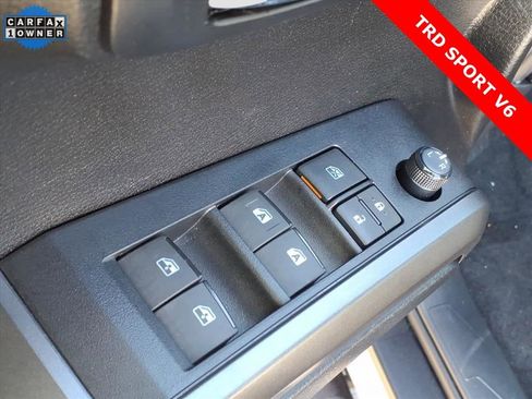 Used 2021 Toyota Tacoma TRD Sport image 11
