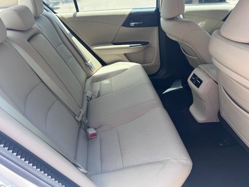 Used 2014 Honda Accord Touring image 17