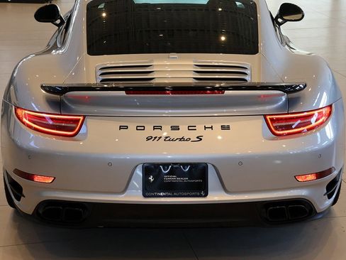 Used 2014 Porsche 911 Turbo S image 32
