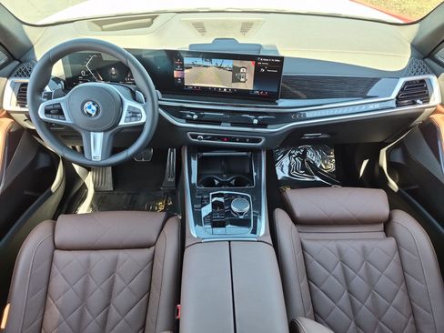 Used 2026 BMW X5 xDrive40i w/ M Sport Package AWD/4WD image 29