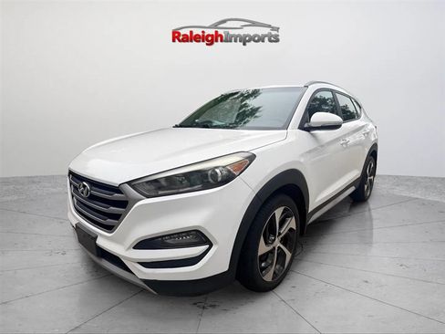 Used 2018 Hyundai Tucson Sport FWD image 2